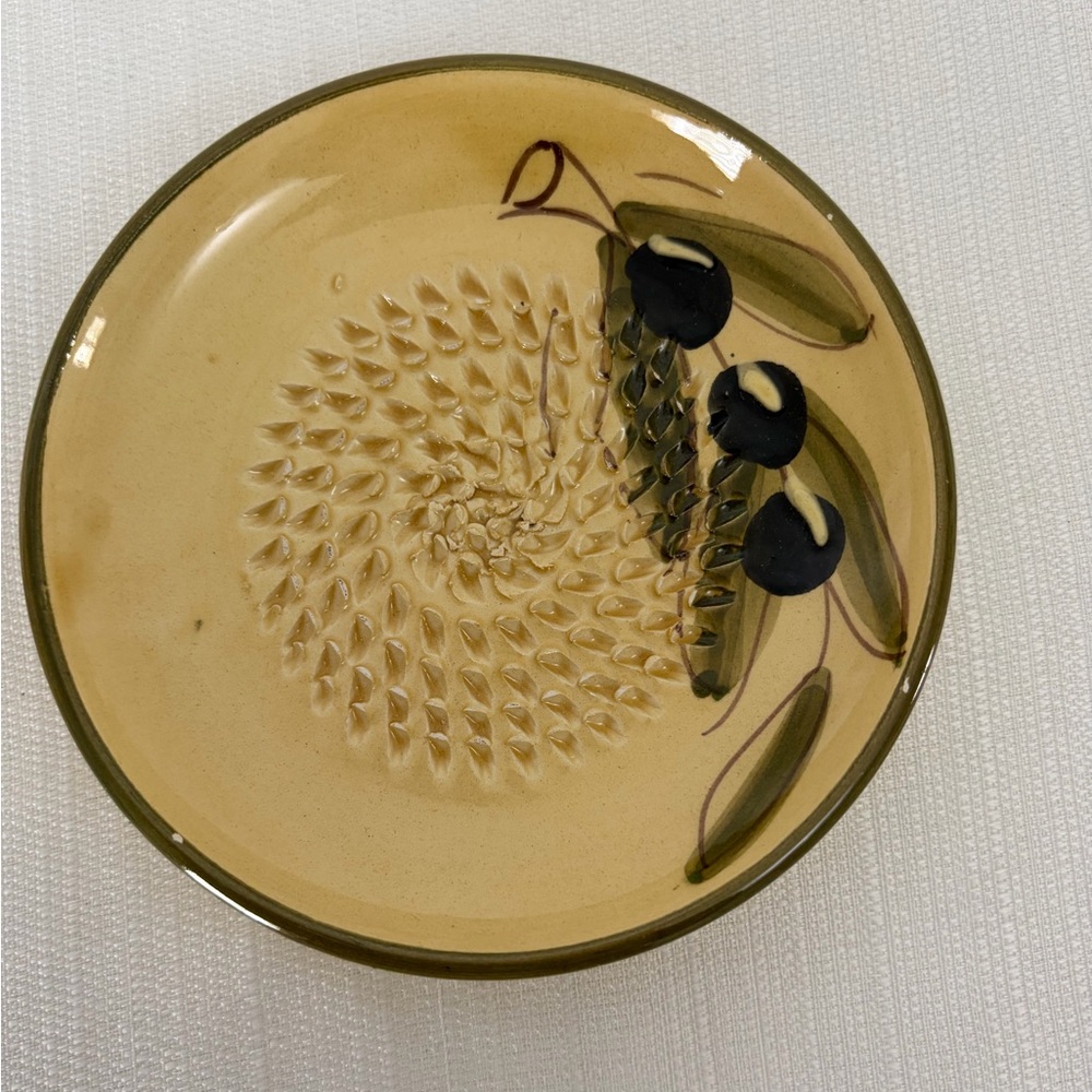 Garlic Grater Dish Hand Painted Spanish – Olive Ceramic Tapas Plate(F120)✨